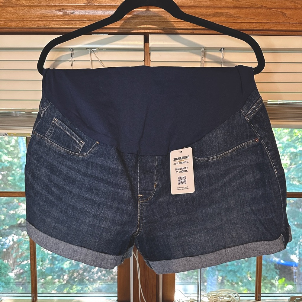 Levi Strauss Maternity Shorts, NWT, Size XL